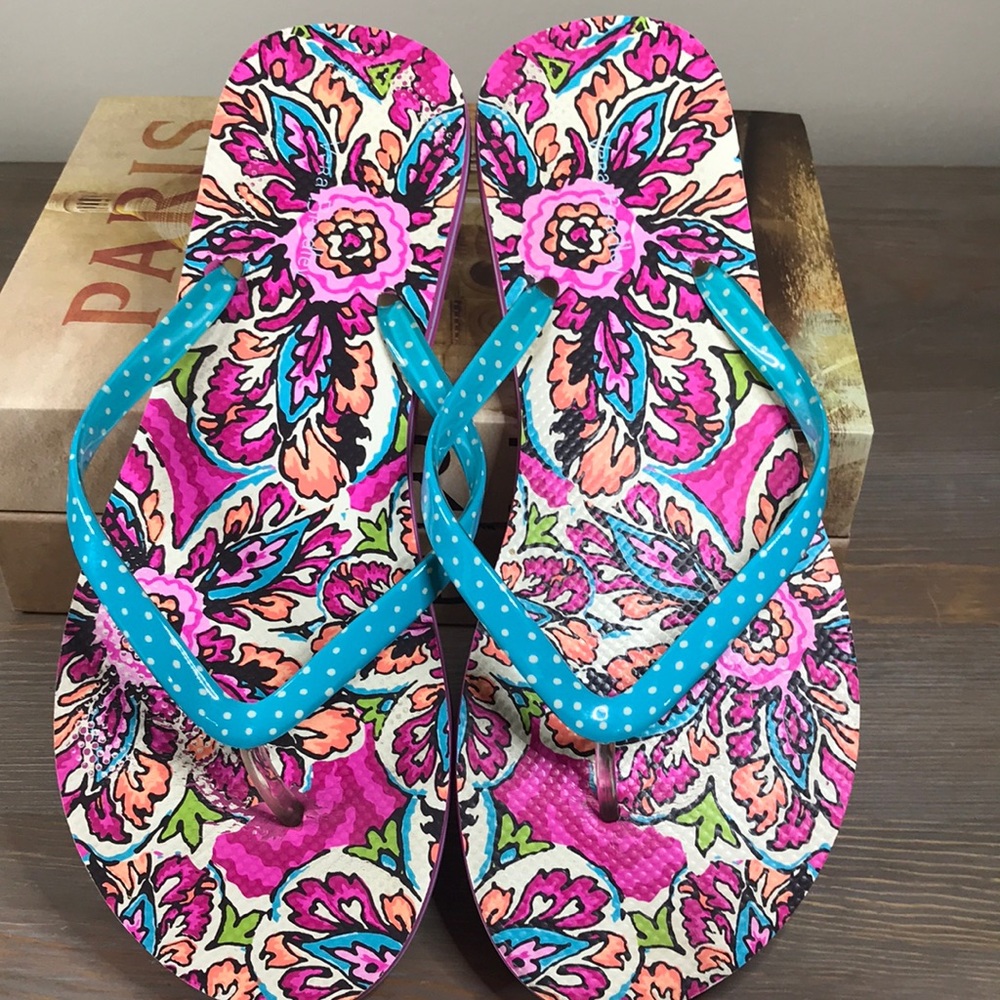 💗 Vera Bradley 💗…Women’s 9-10…Sunburst Floral and Polka Dot Flip Flops!Sandals